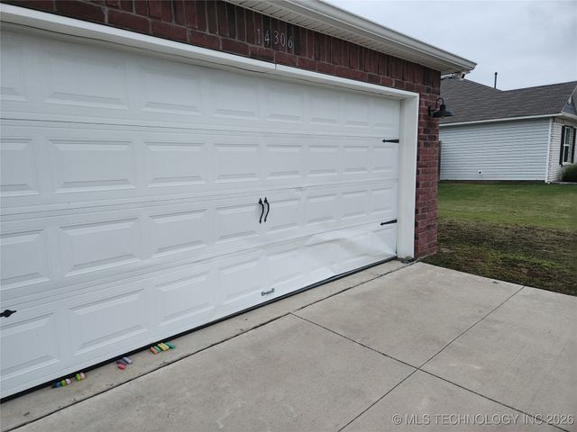 14306 N 73rd East Avenue, Collinsville, OK 74021