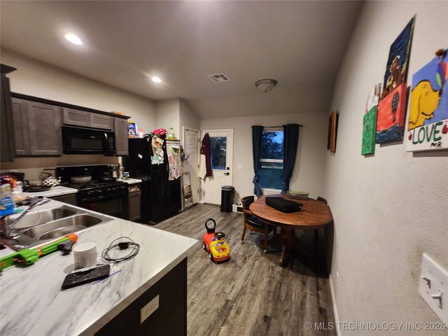 14306 N 73rd East Avenue, Collinsville, OK 74021