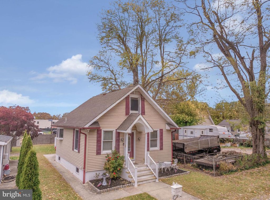 26 BENSON, Hamilton, NJ 08610