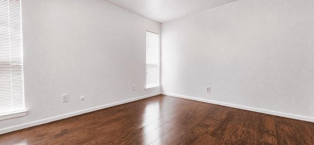 7313 Gulf Fwy Apt 907, Houston, TX 77017