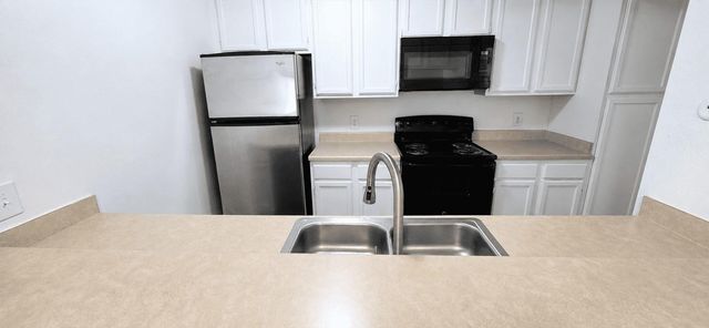 7313 Gulf Fwy Apt 907, Houston, TX 77017