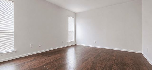 7313 Gulf Fwy Apt 907, Houston, TX 77017