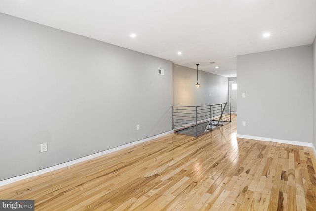 126 TASKER ST, Philadelphia, PA 19148