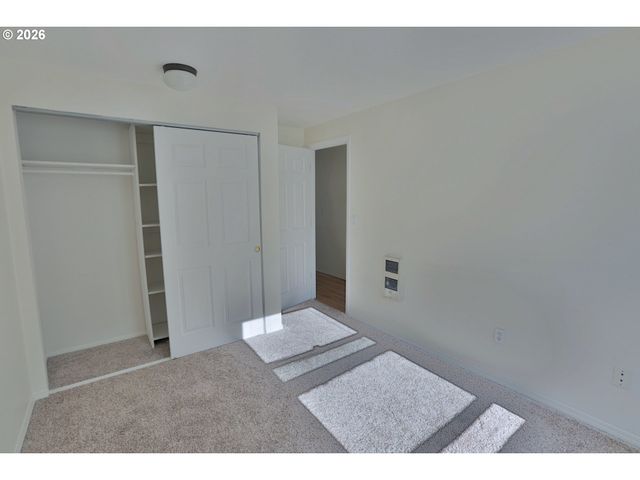 8324 Sw MOHAWK St Se, Tualatin, OR 97062