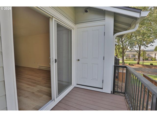 8324 Sw MOHAWK St Se, Tualatin, OR 97062