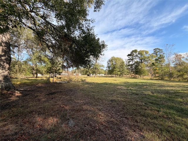 356 County Road 2321, Dayton, TX 77535