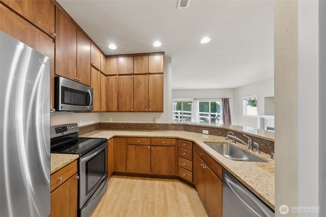 10700 SE 260th Street #A104, Kent, WA 98030
