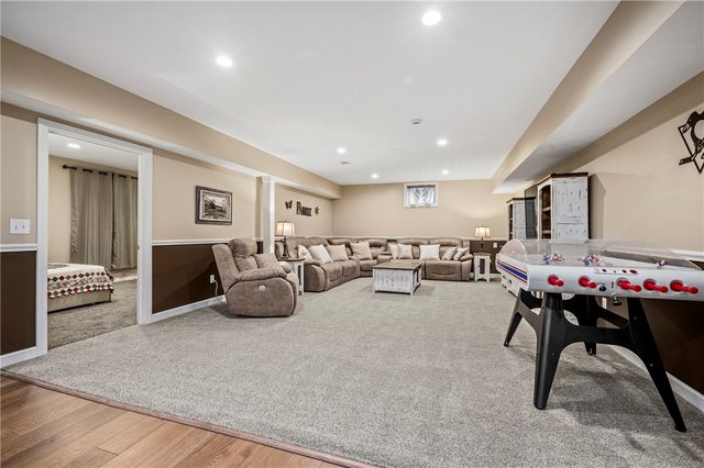 126 Lipinwood Drive, Chippewa Twp, PA 15010