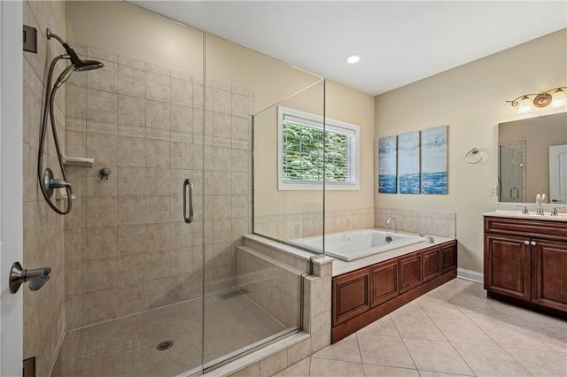 126 Lipinwood Drive, Chippewa Twp, PA 15010