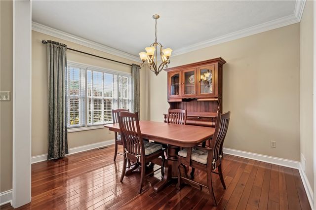 126 Lipinwood Drive, Chippewa Twp, PA 15010