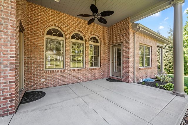 126 Lipinwood Drive, Chippewa Twp, PA 15010