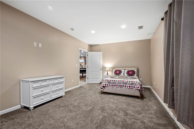 126 Lipinwood Drive, Chippewa Twp, PA 15010
