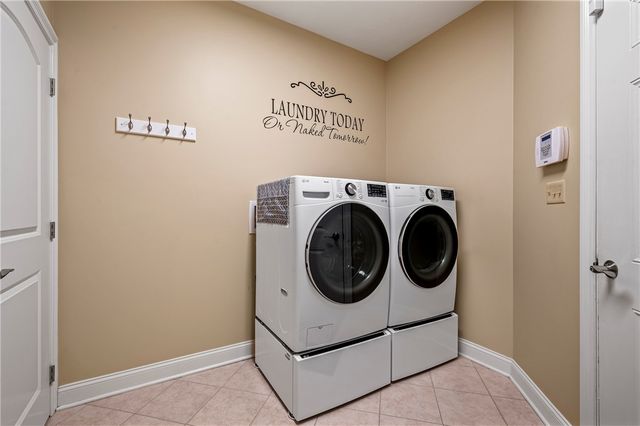 126 Lipinwood Drive, Chippewa Twp, PA 15010