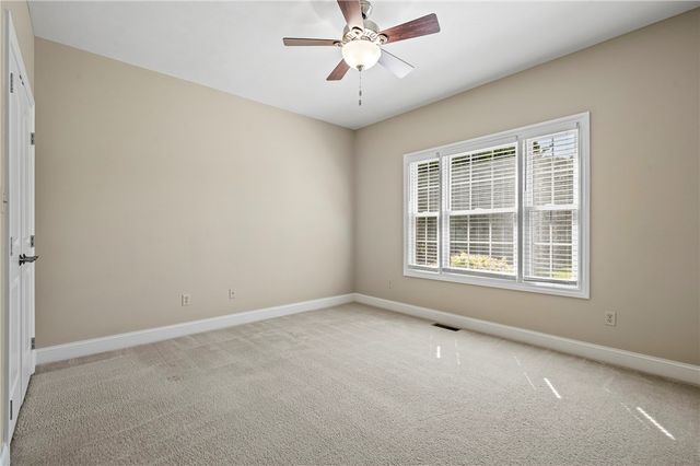 126 Lipinwood Drive, Chippewa Twp, PA 15010