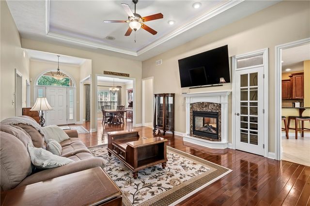 126 Lipinwood Drive, Chippewa Twp, PA 15010
