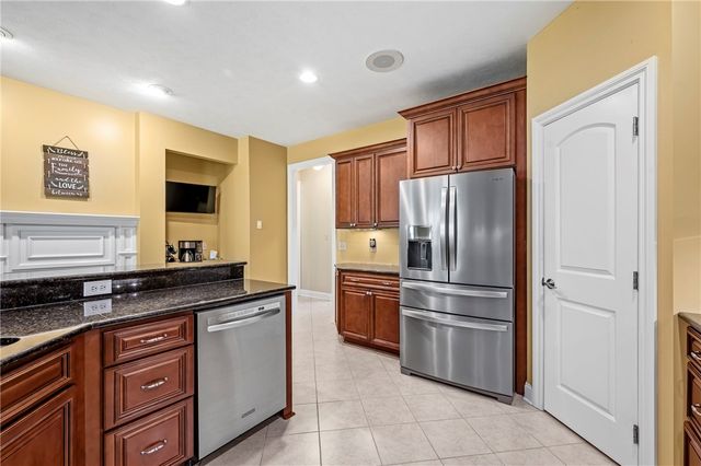 126 Lipinwood Drive, Chippewa Twp, PA 15010