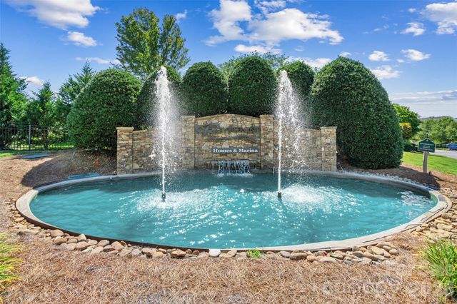 104 Rock Ridge Lane, Mount Holly, NC 28120