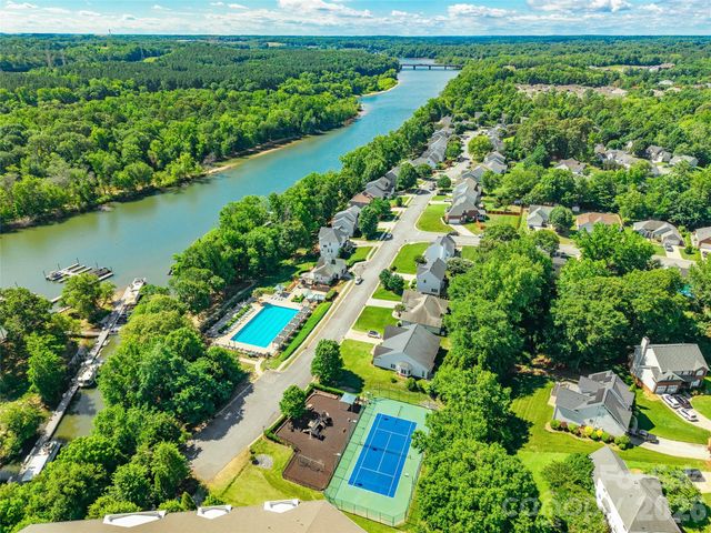 104 Rock Ridge Lane, Mount Holly, NC 28120