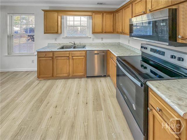 3 Redding, Savannah, GA 31419