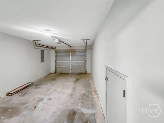 3 Redding, Savannah, GA 31419