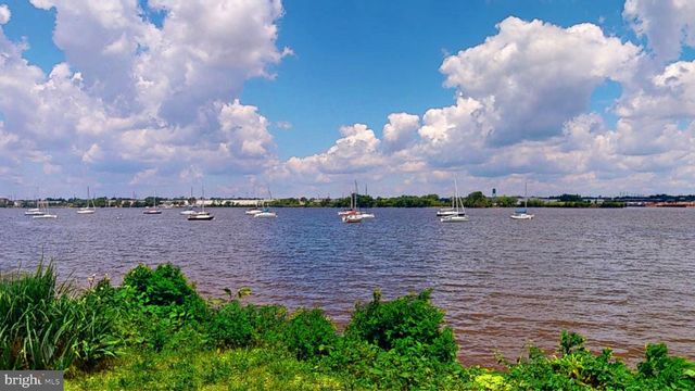 312 PENN ST, Riverton, NJ 08077
