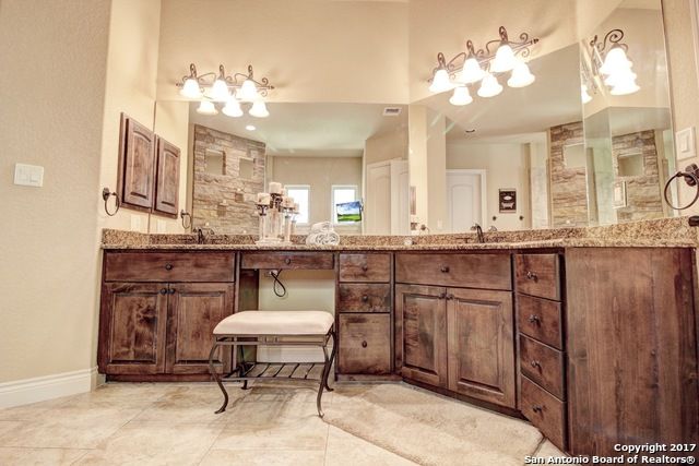 27331 FELSWAND PKWY, New Braunfels, TX 78132