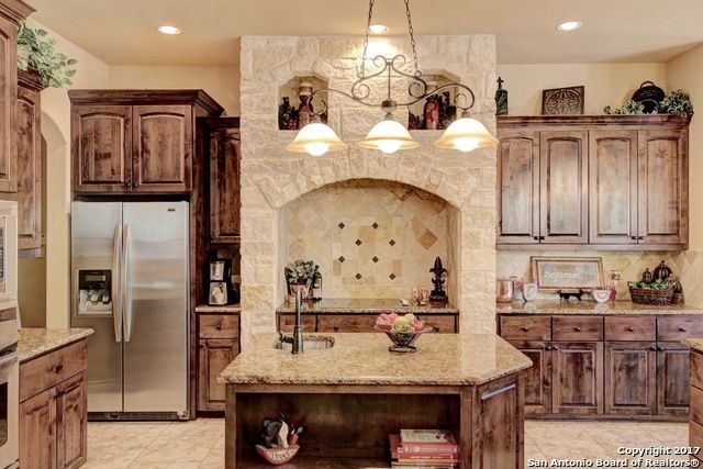 27331 FELSWAND PKWY, New Braunfels, TX 78132