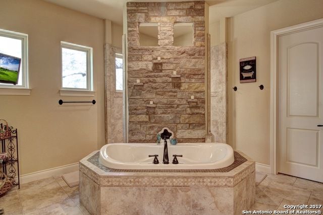 27331 FELSWAND PKWY, New Braunfels, TX 78132