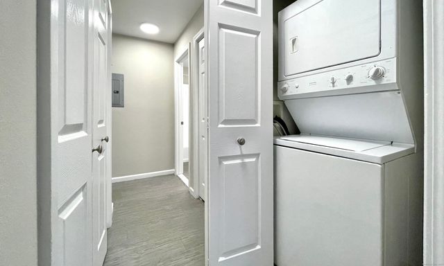 68 W Main Street, Milford, CT 06460