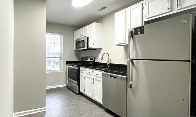 68 W Main Street, Milford, CT 06460