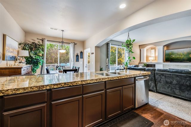 13702 74th Avenue Ct E, Puyallup, WA 98373