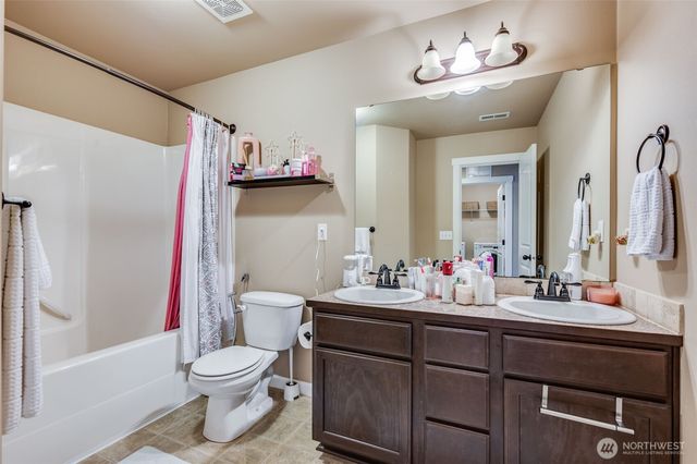 13702 74th Avenue Ct E, Puyallup, WA 98373