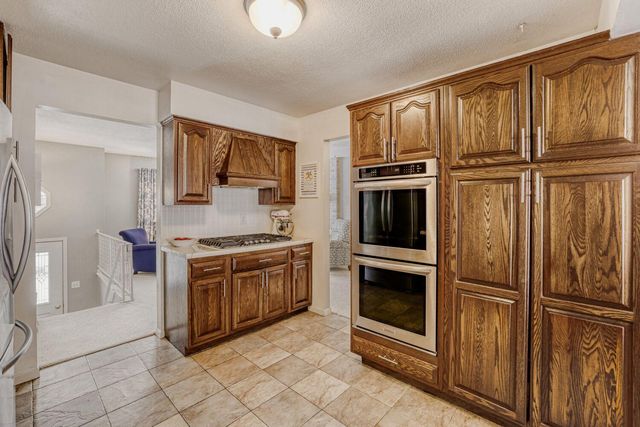 12725 11th Avenue N, Plymouth, MN 55441