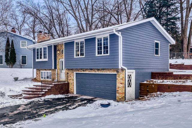 12725 11th Avenue N, Plymouth, MN 55441