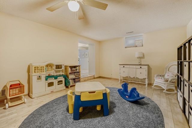 12725 11th Avenue N, Plymouth, MN 55441