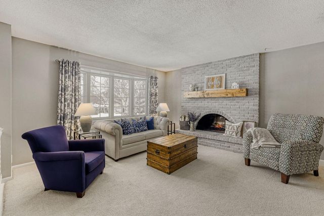 12725 11th Avenue N, Plymouth, MN 55441