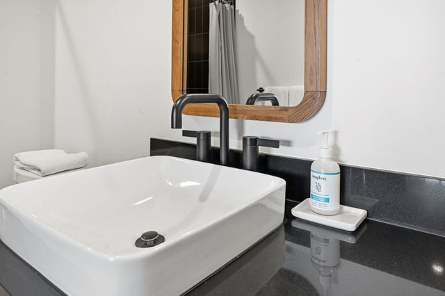 48 East Ave 1301, Austin, TX 78701