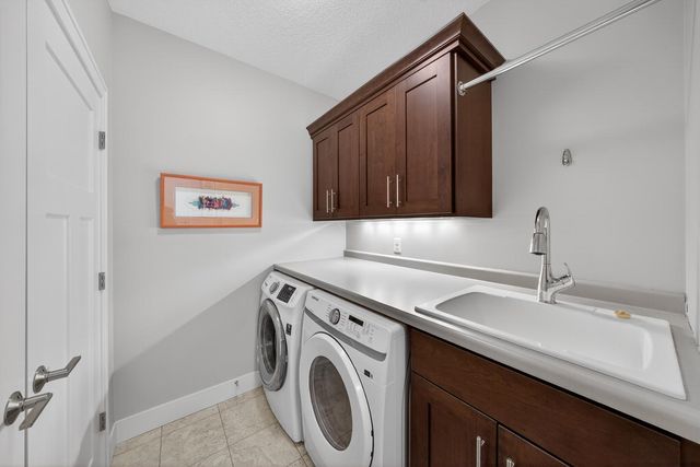 3750 Berkshire Road SW, Rochester, MN 55902