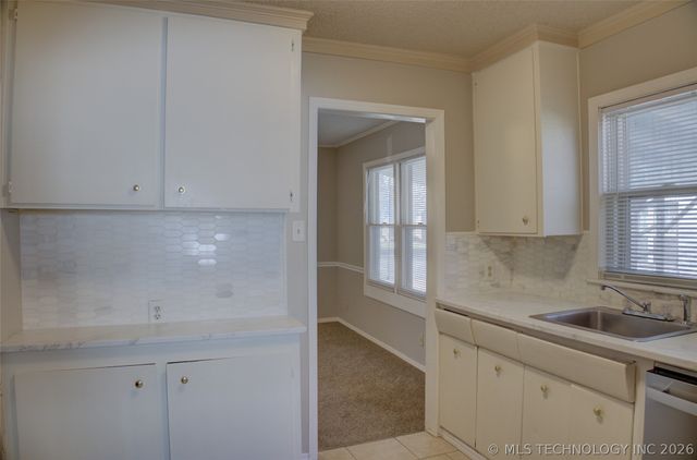 1325 S Delaware Avenue, Tulsa, OK 74104