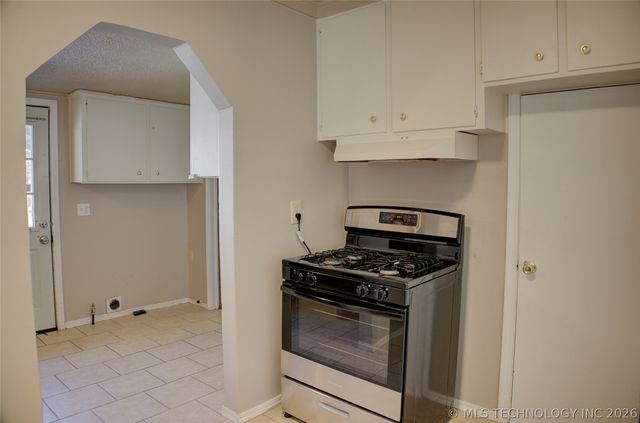 1325 S Delaware Avenue, Tulsa, OK 74104