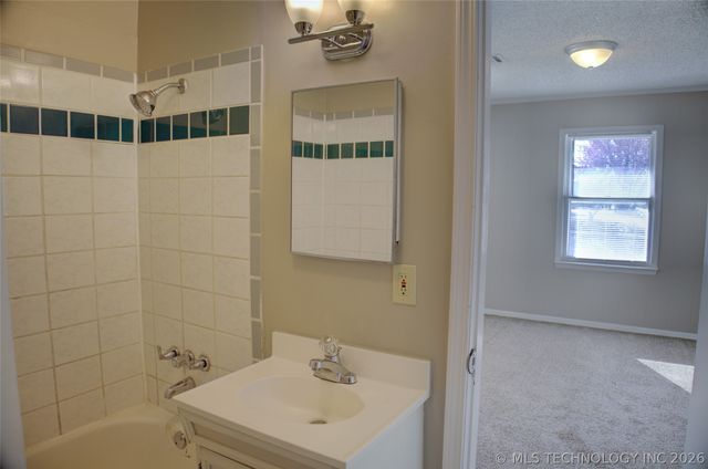 1325 S Delaware Avenue, Tulsa, OK 74104