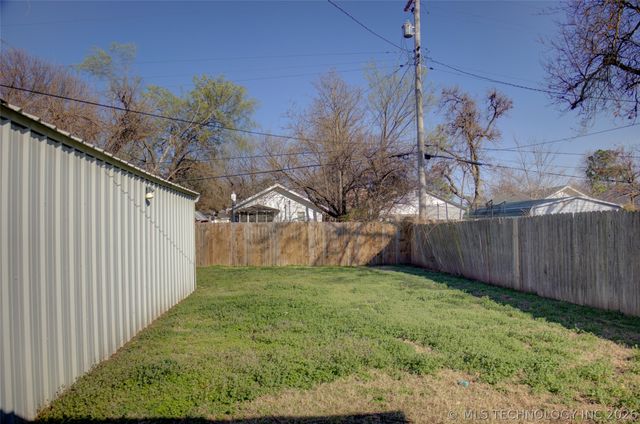 1325 S Delaware Avenue, Tulsa, OK 74104