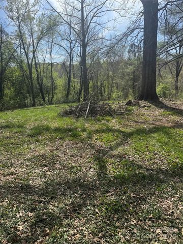133 Green Place, Lenoir, NC 28645