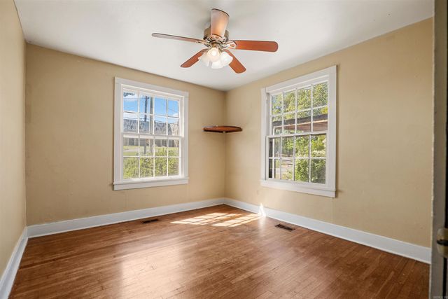 106 W Collage Street, Jonesboro, AR 72401