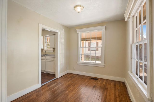106 W Collage Street, Jonesboro, AR 72401