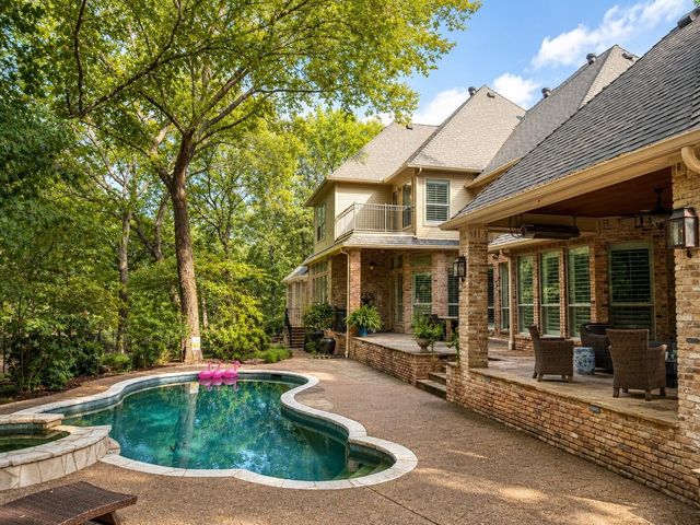801 Huntington Court, Southlake, TX 76092