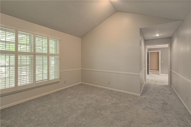 8209 Bell Road, Lenexa, KS 66219
