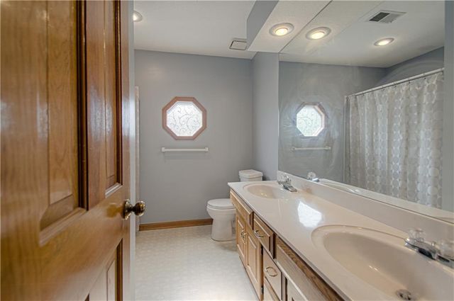 8209 Bell Road, Lenexa, KS 66219