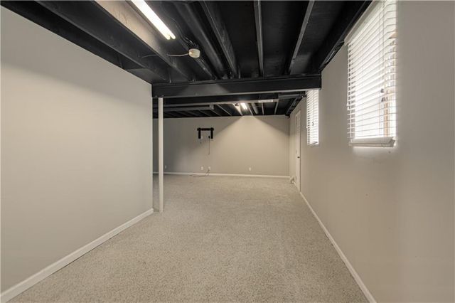 8209 Bell Road, Lenexa, KS 66219