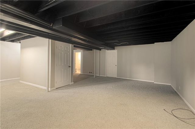 8209 Bell Road, Lenexa, KS 66219